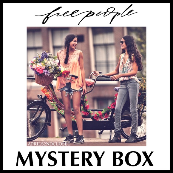 FREE PEOPLE BOHO STYLE MYSTERY BOX A2C - Picture 5 of 16